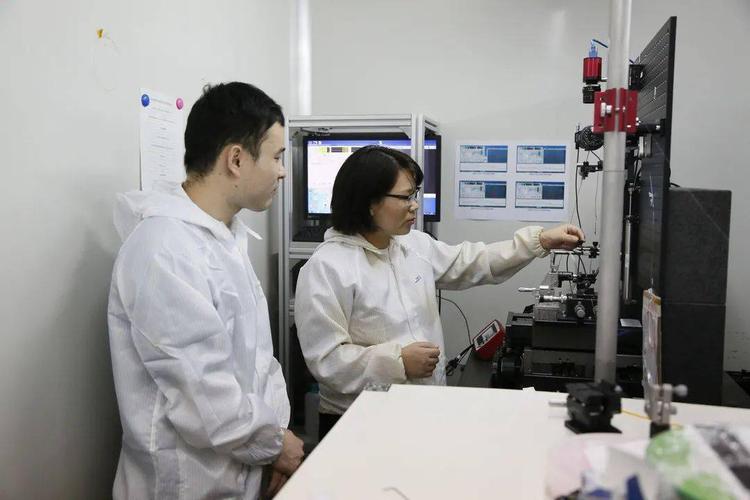 施进丹的科学研究与突破 从青年项目到深耕之路